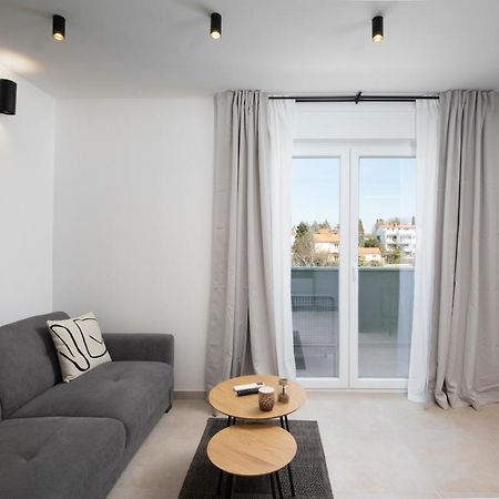 Meraviglia Residence プーラ エクステリア 写真
